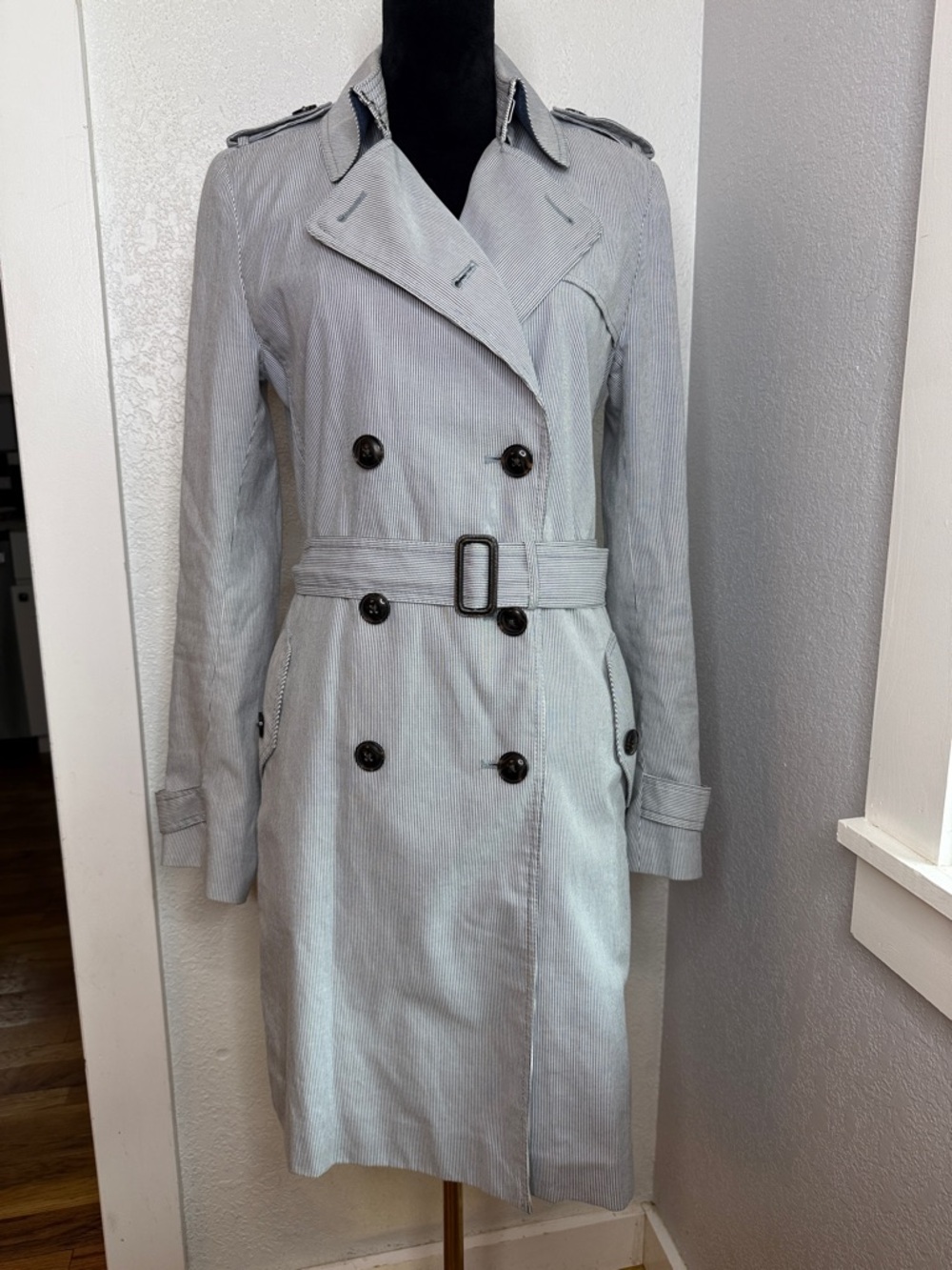 GAP Pinstripe Belted Trench Coat blue white 100% cotton lined lightweight